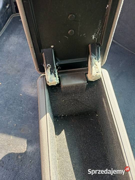 Podłokietnik Audi A4 B5 a13 Myszków