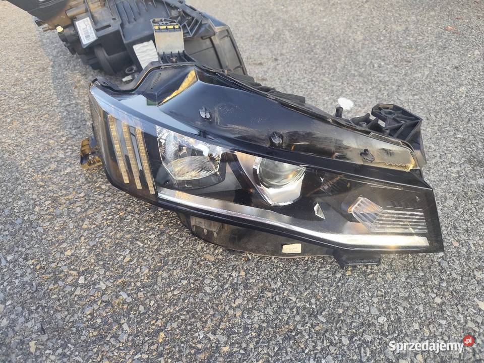 Peugeot 508 gen 2 reflektory przód Idealne H7