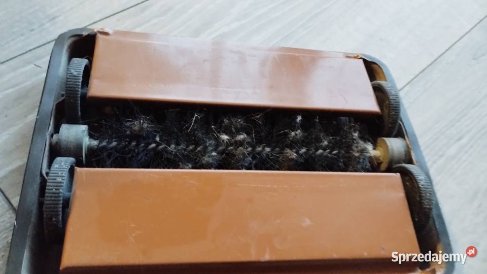 szczotka ręczna odkurzacz Joasia do dywanów