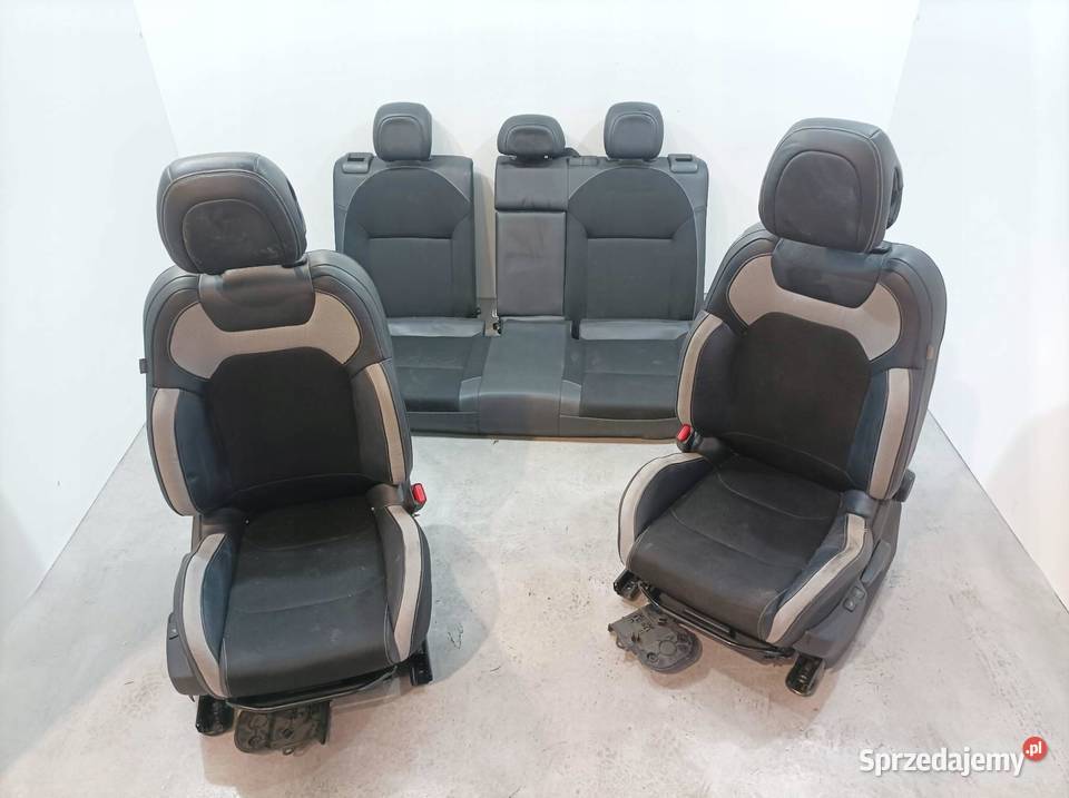 FOTELE KANAPA PÓŁSKÓRA WENTYLOWANE KOMPLET Rok produkcji 2015