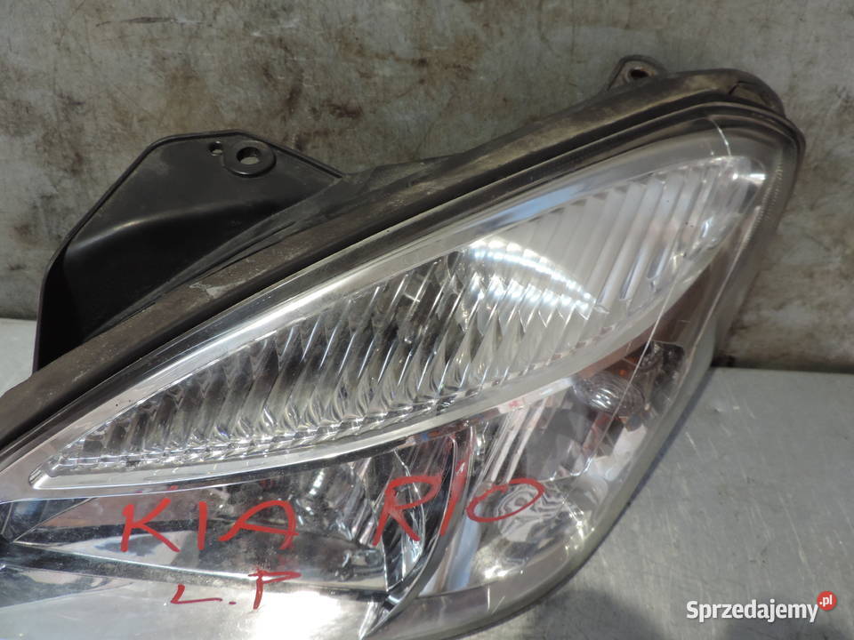 KIA RIO II 0509r LAMPA LEWY PRZÓD REFLEKTOR osobowe małopolskie sprzedam
