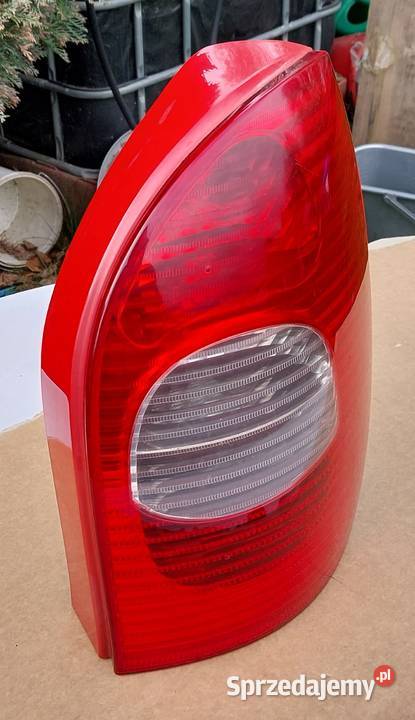 LAMPA PRAWA TYŁ TYLNA CITROEN XSARA PICASSO Lampy tylne Motoryzacja Mielęcin