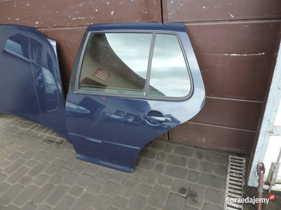 VOLKSWAGEN GOLF 4 IV 5D DRZWI LEWY TYŁ