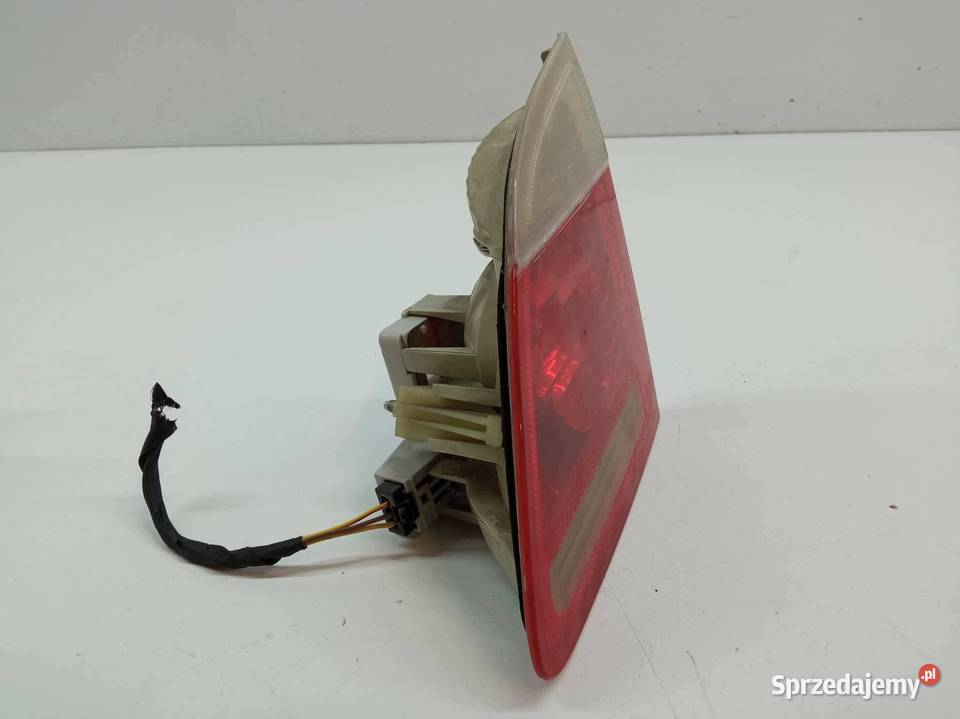 LAMPA TYŁ W KLAPĘ PRAWA KOMBI 7165830 Bmw Seria