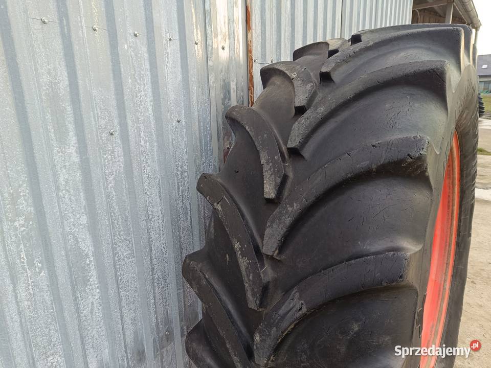 CLAAS AXION 840 CMATIC A09 Felga DW20BX42 Opona Stalewo