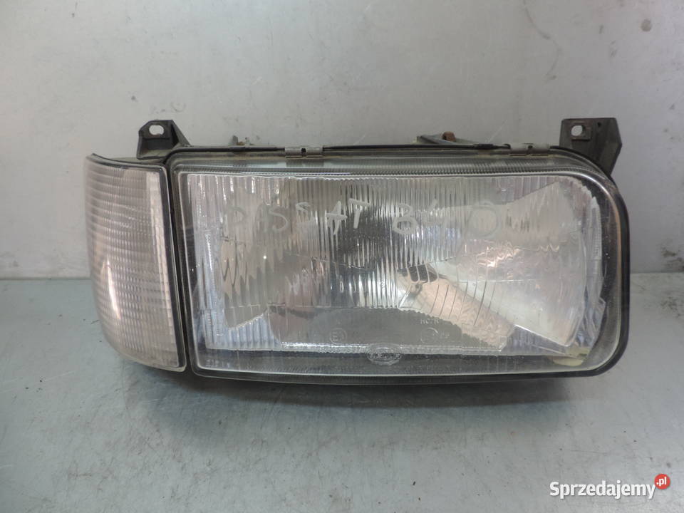 LAMPA PRAWA PRZEDNIA VW PASSAT B4 Prawe