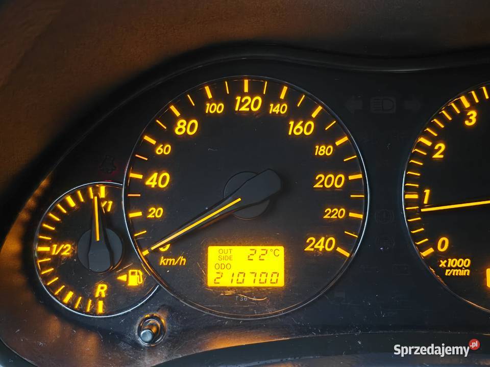 Toyota Avensis 20 benzyna 147 2004r T25 Łódź