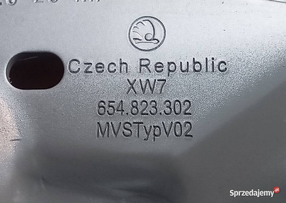 Skoda Karoq zawiasy pokrywy silnika Przeźmierowo