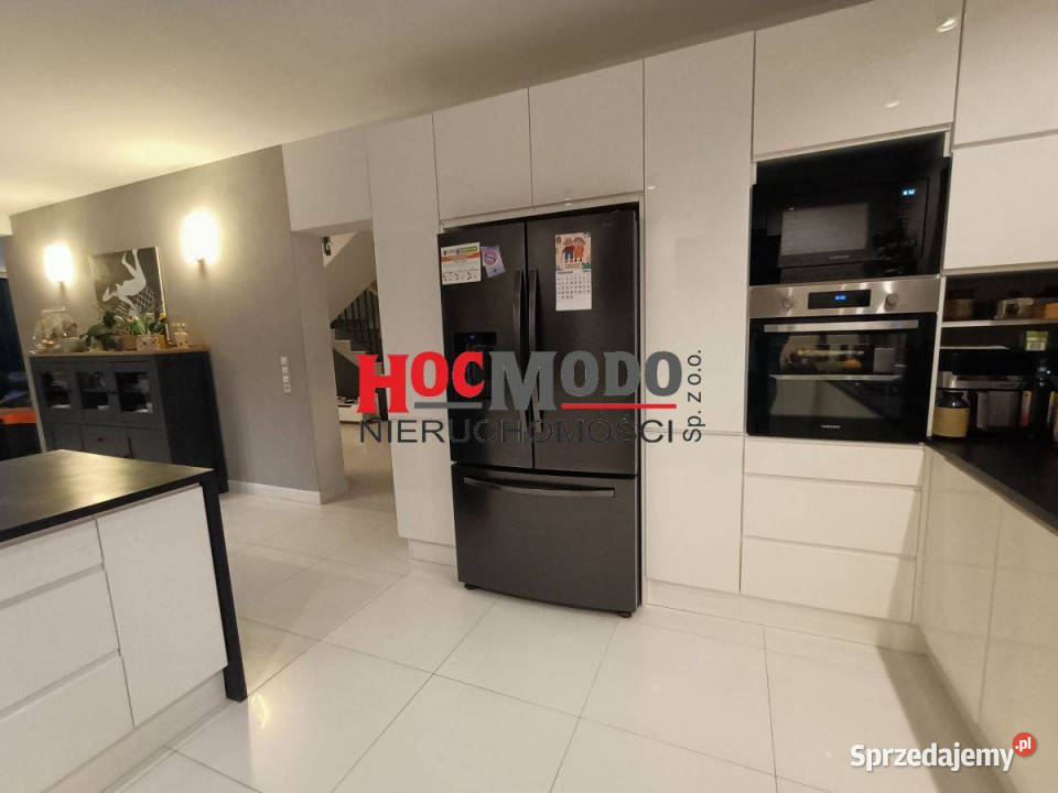 Nowoczesny dom z niezależnym lokalem użytkowym Jabłonna