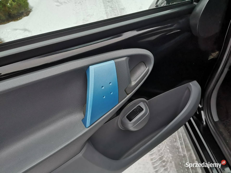 Peugeot 107 10 16V 66 Klimatyzacja Isofix autoalarm 107 Strzegom