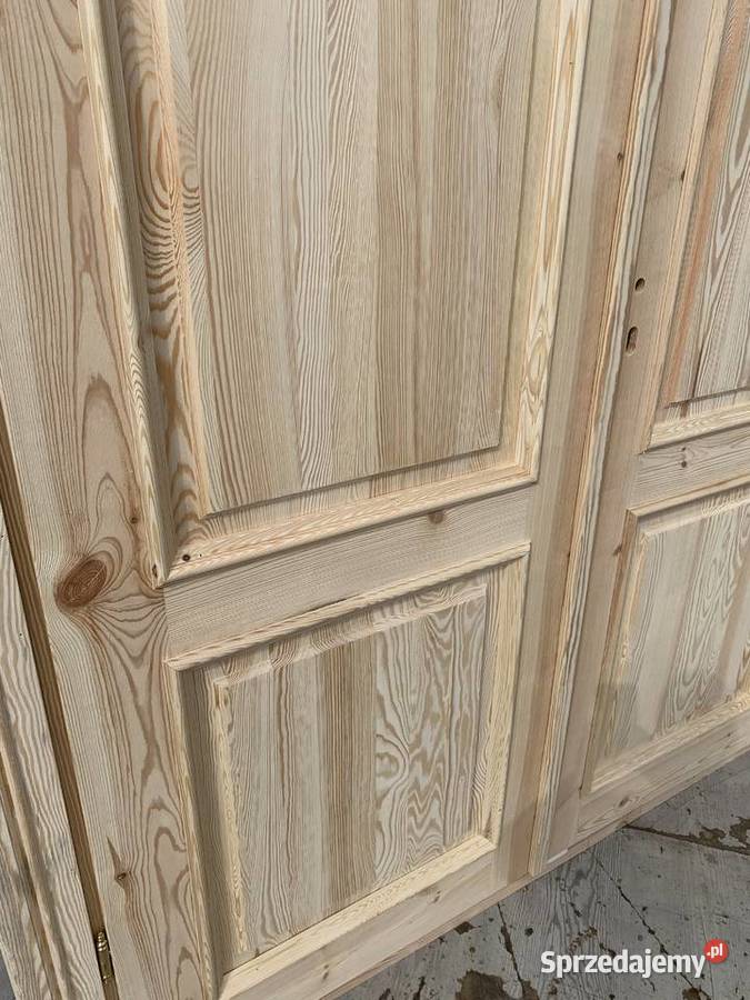 Drzwi sosnowe drewniane retro wiejskie kamienice kujawsko-pomorskie