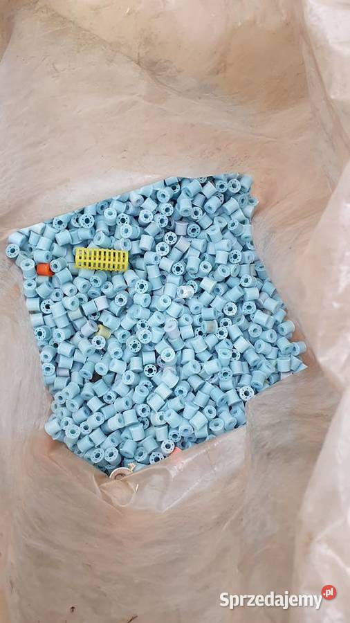 Plastikowe małe nasadki różne kolory 2 worki Warszawa