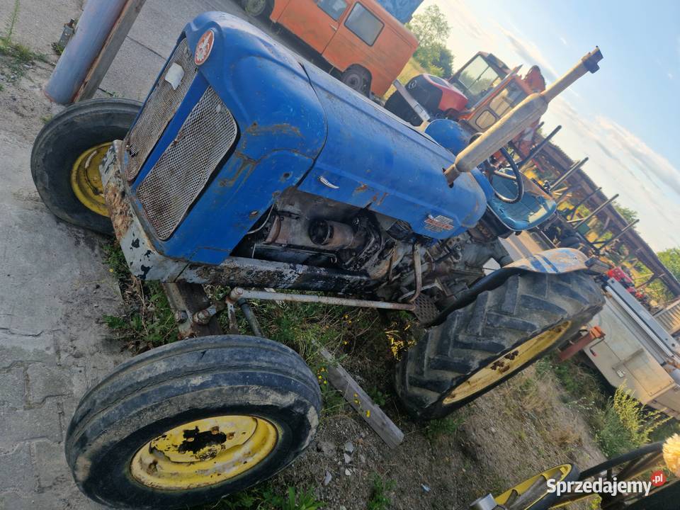 TRAKTOR Fordson Zabytkowy Do Renowacji Deszczno sprzedam