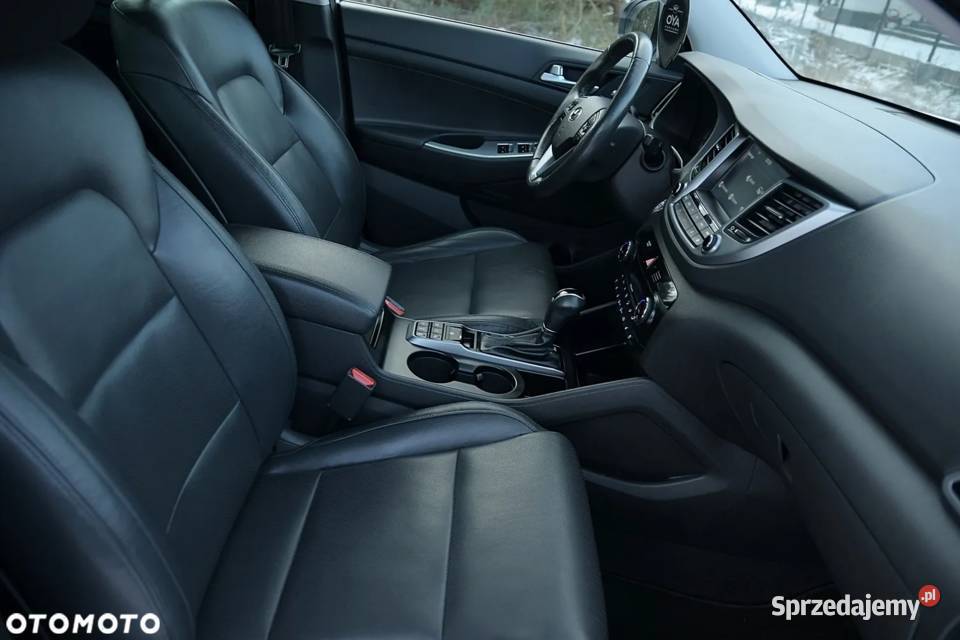 Hyundai Tucson 20 CRDI 4WD Automatik Premium kurtyny powietrzne świętokrzyskie Niwy