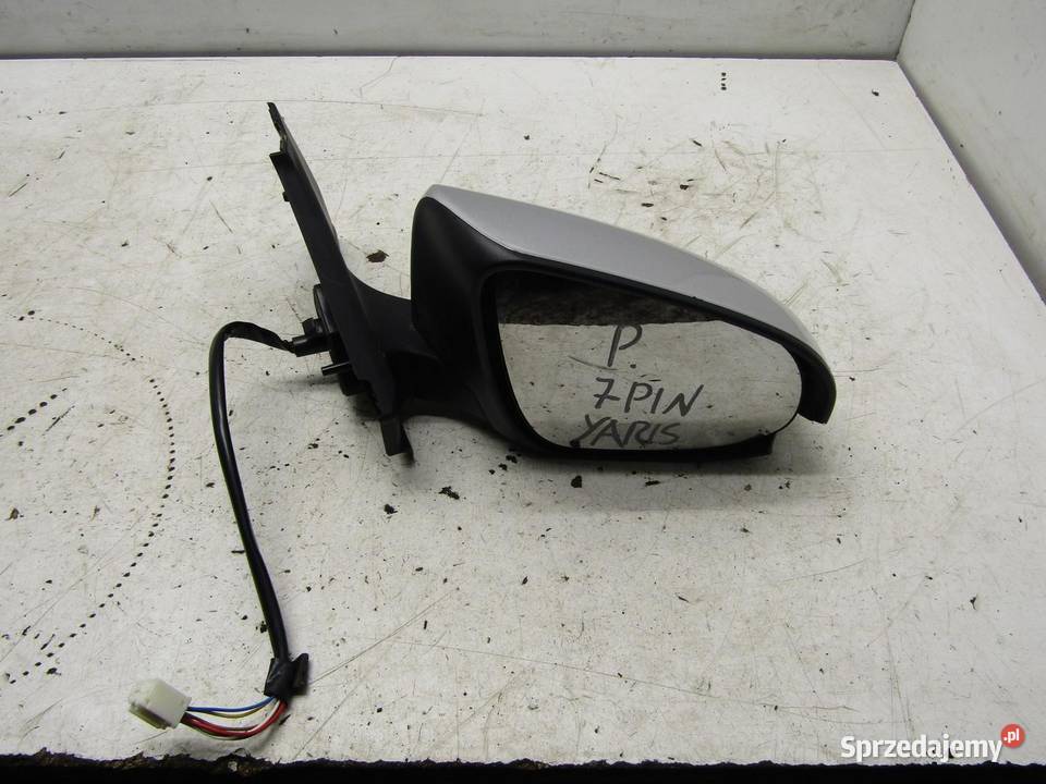 LUSTERKO PRAWE 7 PIN 1F7 TOYOTA YARIS III LIFT osobowe lubelskie