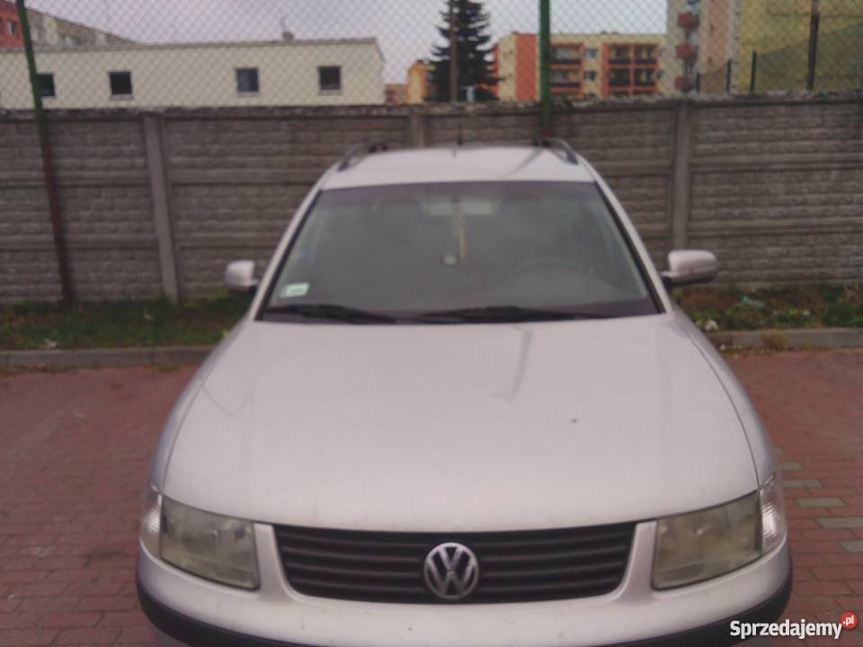 Volkswagen Passat B5 kombi 19 TDI Srebrny srebrny Passat Kędzierzyn-Koźle