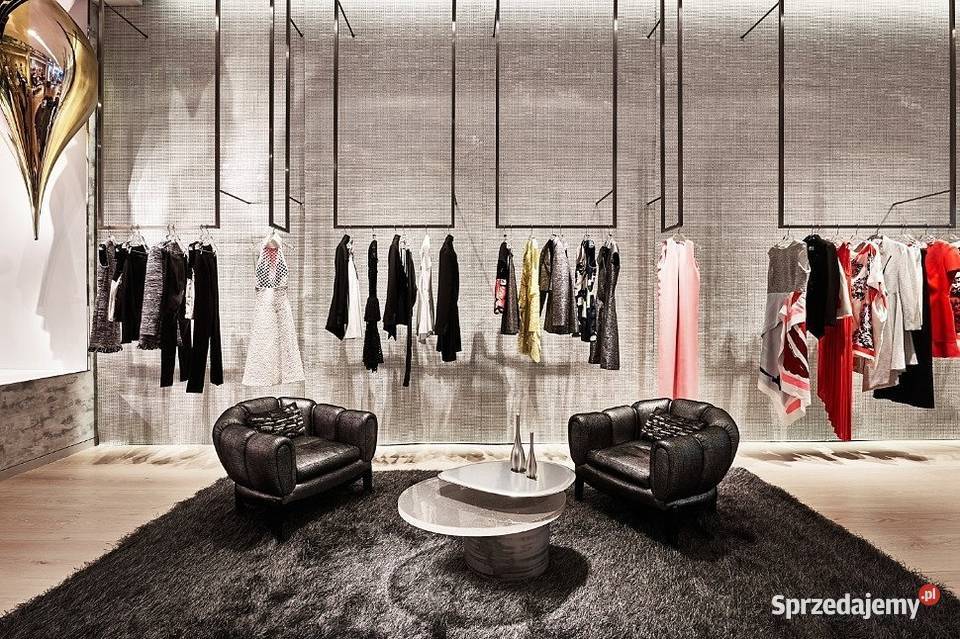 sklep z odzieżą butik wieszaki regały kompleks Olsztyn