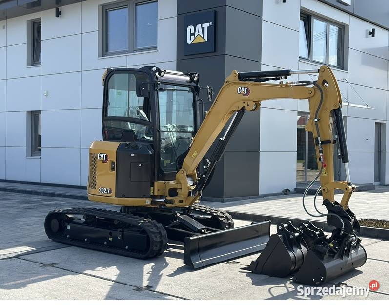 FABRYCZNIE NOWA MINIKOPARKA CATERPILLAR 3018