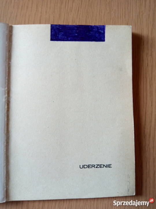 Uderzenie książka młodzieżowa Krzysztofa Kultura i Rozrywka Dąbrowa Górnicza sprzedam