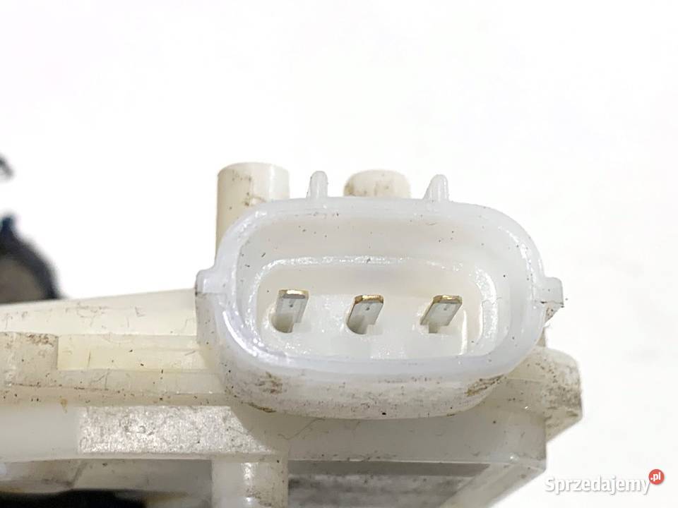 ZAMEK KLAPY TYŁ TOYOTA YARIS III Hatchback Motoryzacja