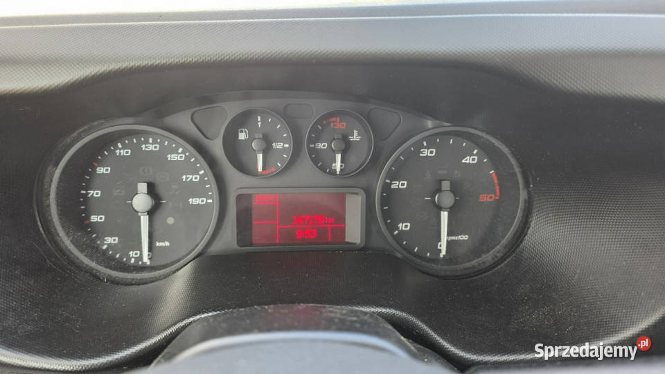Iveco Daily 35S16 V 23 niski przebieg ładny stan Iveco śląskie Chełm Śląski