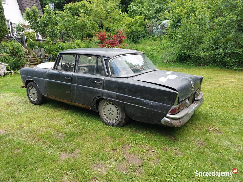 Mercedes w 111 1966 r 2200cm3 Sosnówka