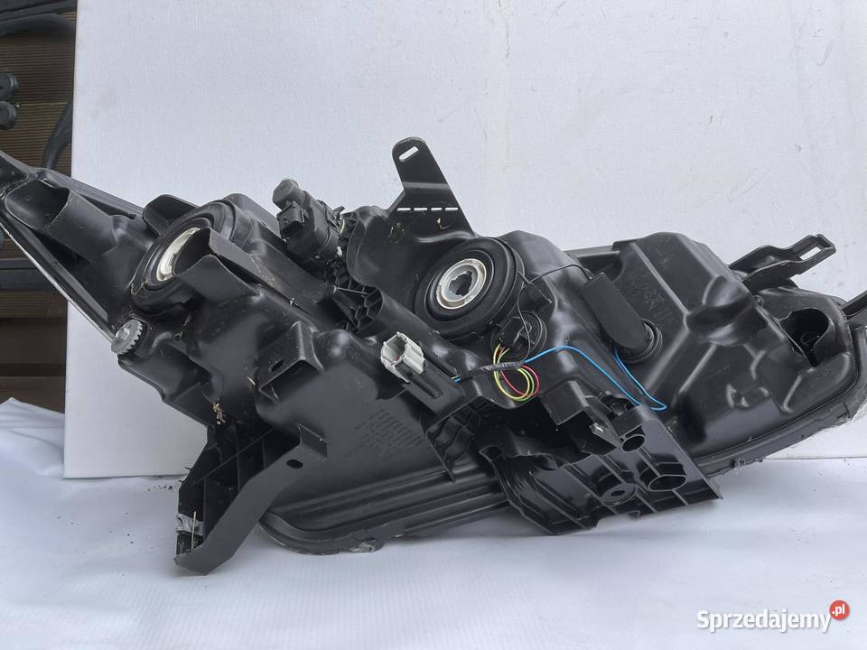 NISSAN QASHQAI J11 LEWA LAMPA PRZÓD Lampy przednie Ostroróg sprzedam