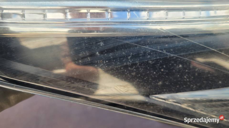 TOYOTA AVENSIS T27 LIFT PRAWA LAMPA PRZÓD Ruda Śląska sprzedam
