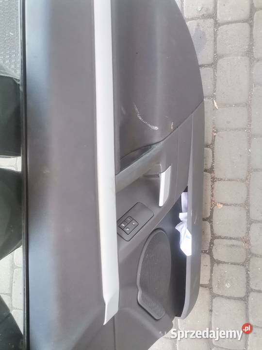 DRZWI PRAWY PRZÓD OPEL VECTRA C FL KOMBI Z167 Rok produkcji 2005 Nowy Sącz