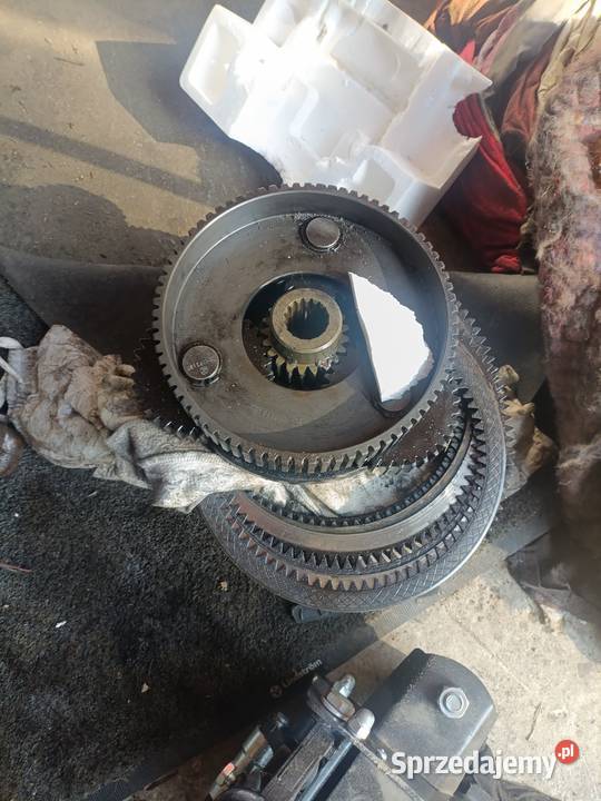 Przekładnia obrotu liebherr kosz satelit Rok produkcji 2011 Bodzentyn