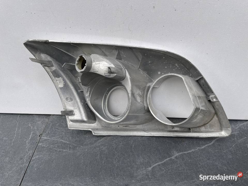 TOYOTA AVENSIS t25 LEWA MASKOWNICA LAMPY Ostroróg