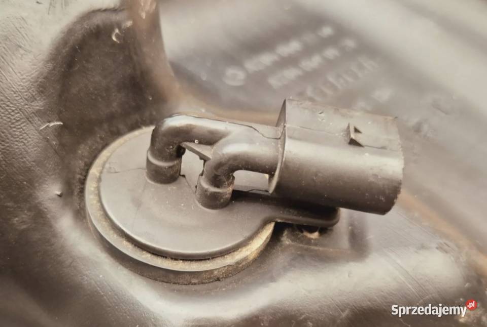 ZBIORNIK ZBIORNICZEK SPRYSKIWACZY MERCEDES W204 Działoszyce