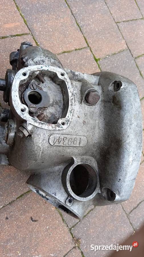 OBUDOWA SKRZYNI BIEGÓW M 72 Motoryzacja