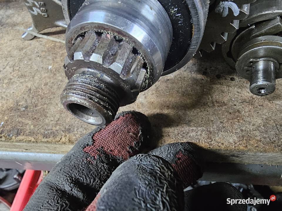 Triumph 955 skrzynia biegów wałek zdawczy wałki Skrzynie biegów Jelenia Góra