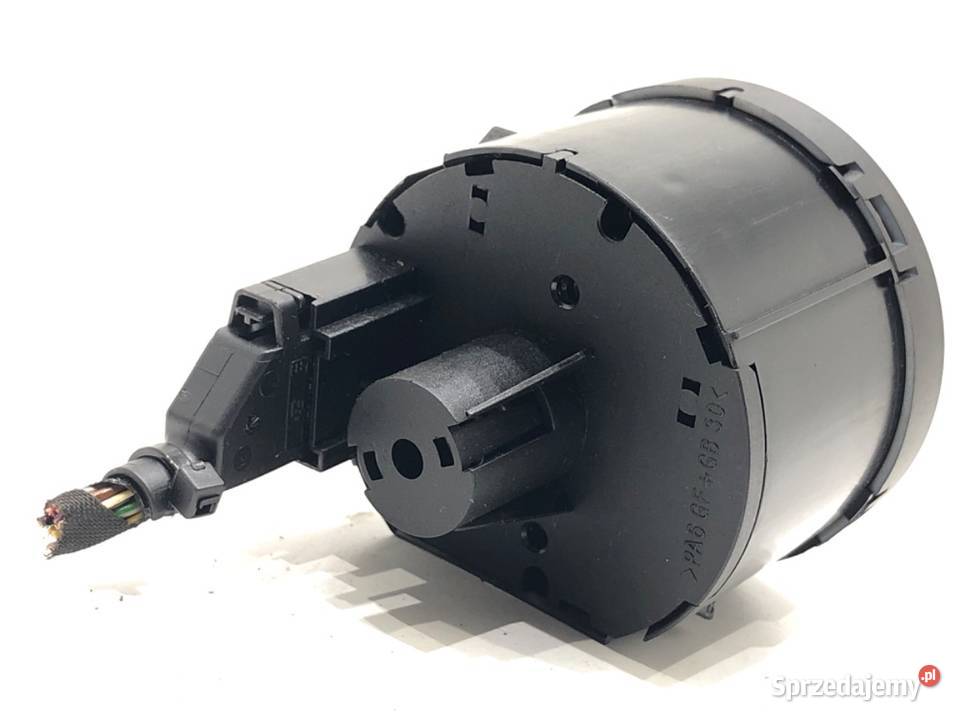 WŁĄCZNIK ŚWIATEŁ VW PASSAT B7 3C8941431A 1015 podkarpackie