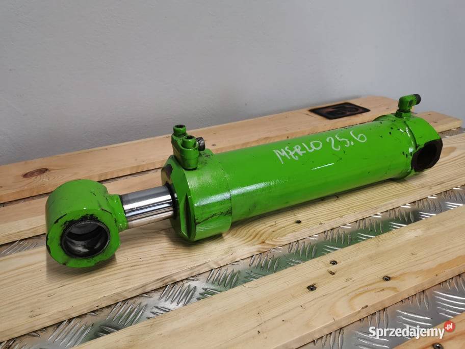 Cylinder hydrauliczny kompensacji Merlo P 256