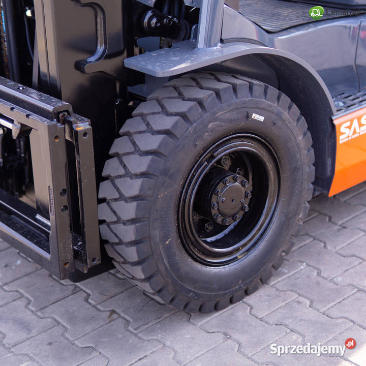 Wózek widłowy TOYOTA 8FGF25 33m GazBenzyna gaz Zator