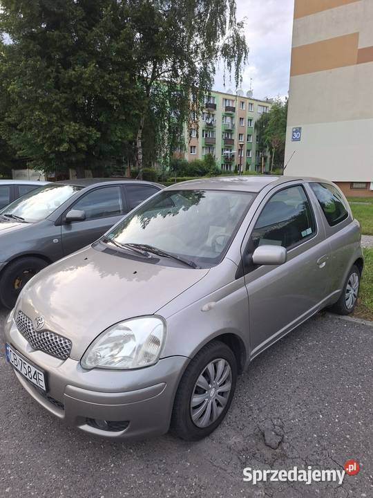 Toyota Yaris Benzyna 10 2005r