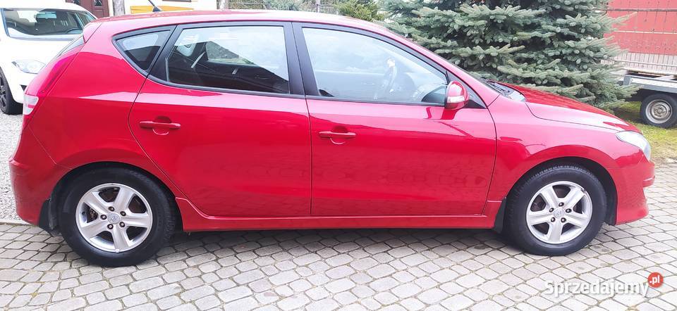 HYUNDAI I30 16 Benzyna LIFT Ostrowiec Świętokrzyski sprzedam