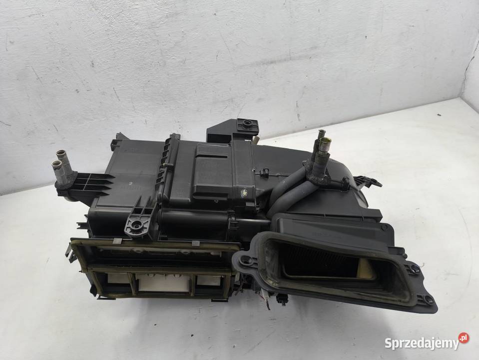 NAGRZEWNICA KOMPLETNA TOYOTA AVENSIS II T25