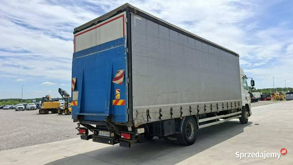 DAF CF 320 FA Space Cab E6 180t Grójec