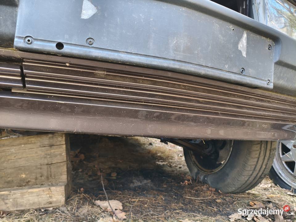 Mercedes 190 W201 zderzak przedni z kratką kolor Skarżysko-Kamienna sprzedam