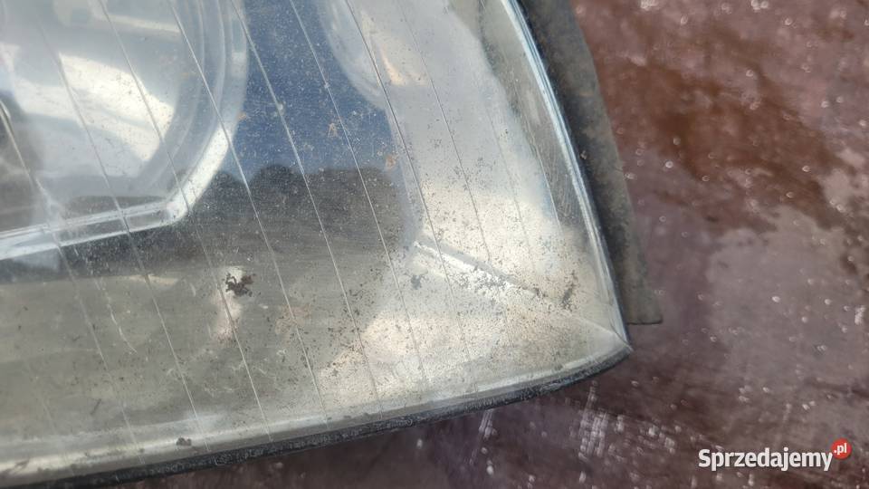 REFLEKTOR LAMPA PRAWA PRAWY PRZÓD AUDI A4 B6 Ruda Śląska