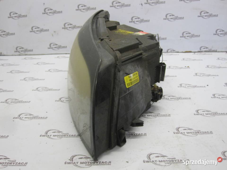 VOLVO C30 RDESIGN 07r lampa prawa przód ANGLIK Kielce