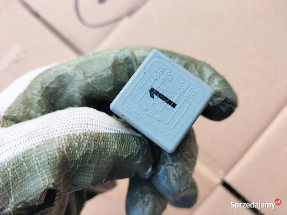 PRZEKAŹNIK 1 171906383 22205007 osobowe Przekaźniki