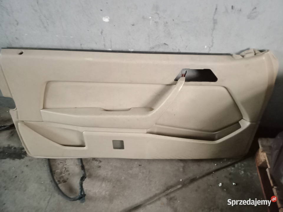 Mercedes W124 coupe fotele kanapa środek boczki Części samochodowe