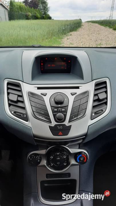 Ford Fiesta 125 benzyna rocznik 2009 przebieg 1250cm3