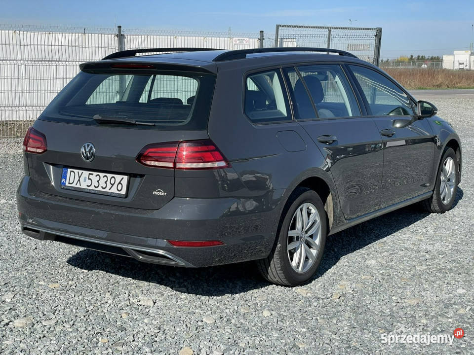 Volkswagen Golf 16 TDi DSG Comfortline 2019r 55 światła do jazdy dziennej Motoryzacja Wojkowice
