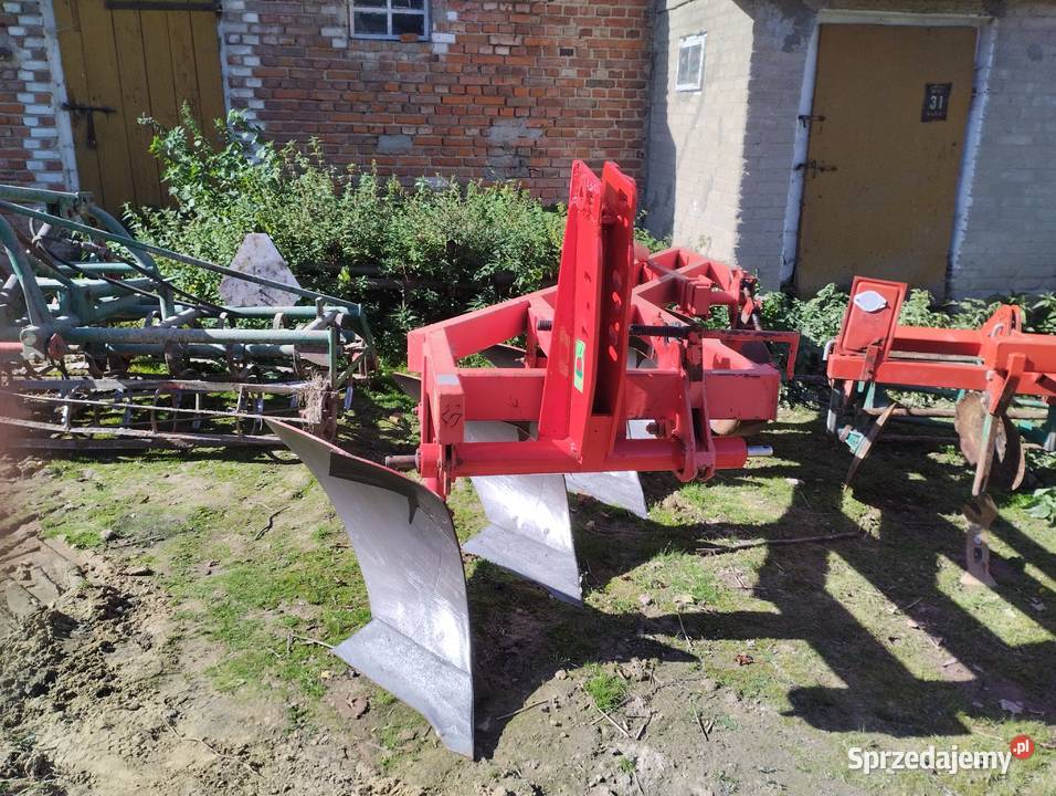 Pług 5 skibowy akpil nieuszkodzony lubelskie Krzczonów-Wójtowstwo