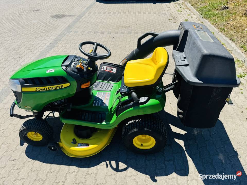 Traktorek kosiarka John Deere E110 BriggsStrat z sprzedam